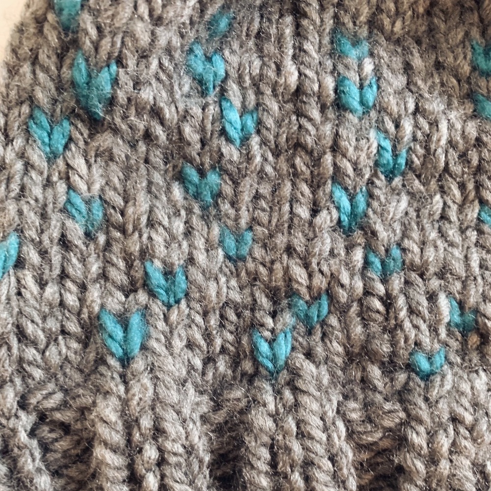 🐳 3/$25 Tiny Blue Hearts Pom Pom Hat - Picture 6 of 7